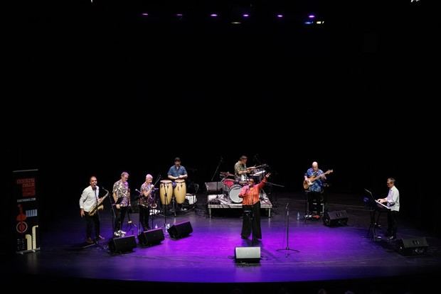 Boogalizer hace vibrar a Castelldefels con su fusión de soul y boogaloo