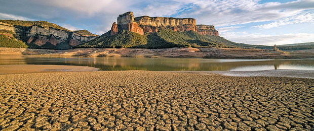 La falta de previsión para atajar la sequía ‘seca’ el Baix Llobregat que se prepara para lo peor
