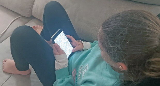 El terrible impacto de las pantallas en la infancia: “Es un chupete digital, un canguro fácil”