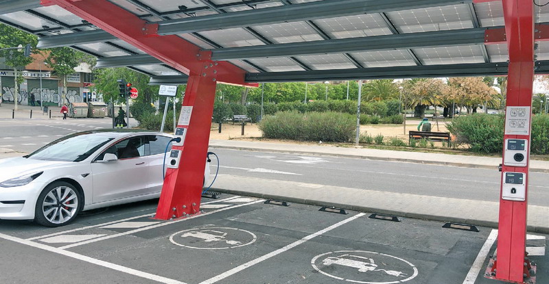 Auto-enchufados a los rayos de sol: el triple en 2021
