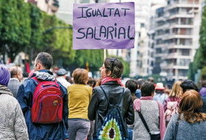 Discriminar por género limita tanto a los trabajadores como a las empresas