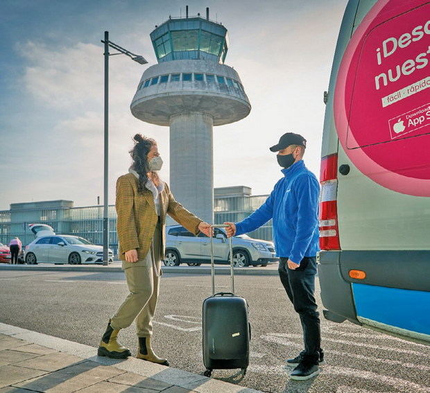 Pasajero al avión y coche al mecánico: Aparca&Go revoluciona el párking del aeropuerto