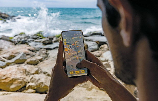 El turismo sostenible permite disfrutar del sol y playa y reflexionar sobre los efectos del cambio climático en el paisaje (FOTO: AMB)