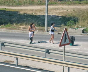 La prostitución de carretera se esfuma del arcén de la autovía de Castelldefels