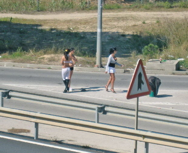 La prostitución de carretera se esfuma del arcén de la autovía de Castelldefels
