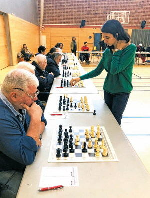 Campeona femenina de España escapa de Irán y triunfa en el ajedrez español y en Viladecans