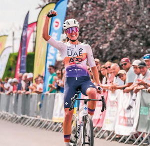 D'Esplugues a la glòria: la ciclista Paula Blasi es fixa com a objectiu la Volta i la Vuelta 2026