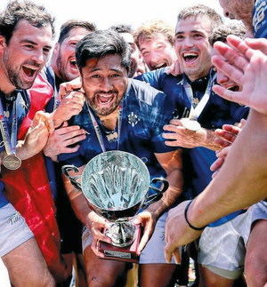 La Unió Esportiva Santboiana treu el ‘ferro’ campió en l’any del centenari