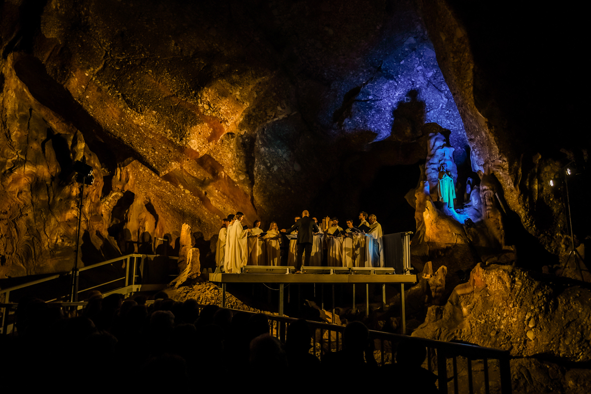 el-canto-de-sibila-en-montserrat-un-espect-culo-ancestral-y