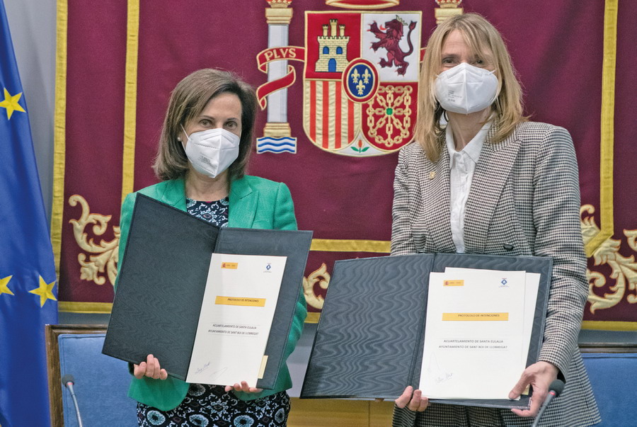 Defensa y el Ayto. de Sant Boi acuerdan el traslado del cuartel