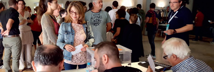 La dreta sorprèn a les municipals