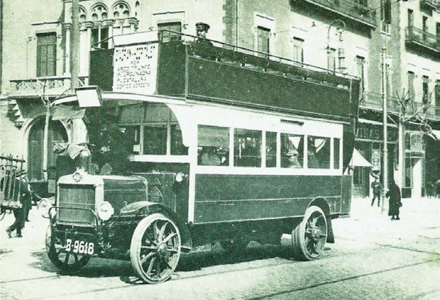 Vuelve el autobús Tilling Stevens, el primero que circuló por L’Hospitalet