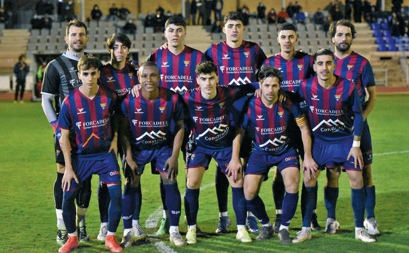 C.F. Gavà: Cent anys de blau i grana