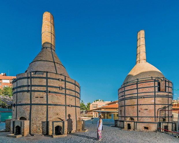 El arte de la cerámica y el Modernismo reside en los Museos de Esplugues