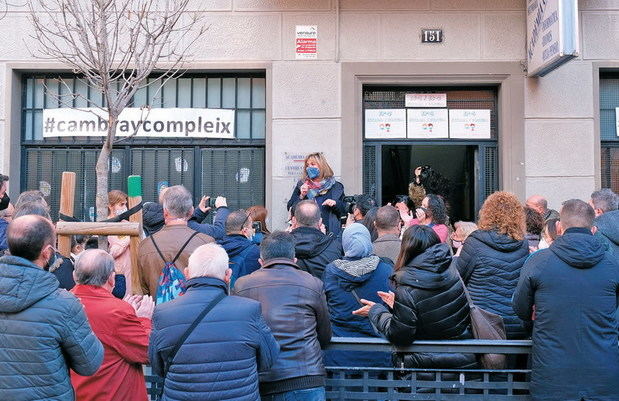 L’Hospitalet llança un SOS educatiu