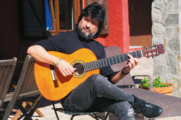 El bicho del flamenco le picó un día a Chicuelo de forma involuntaria, pero como él dice 'cuando el bicho te pica, ya no te lo puedes sacar'