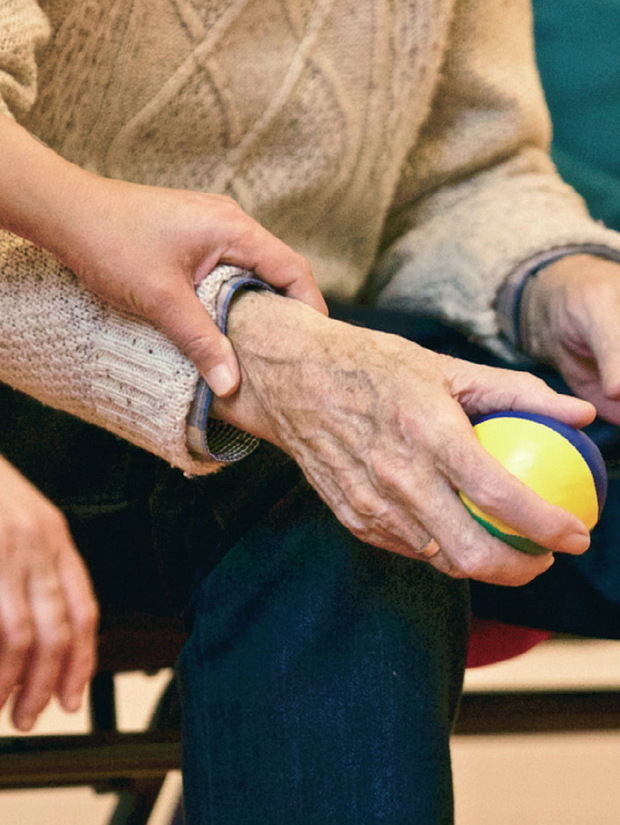 Nuestros ancianos. ¿Cómo los tratamos?