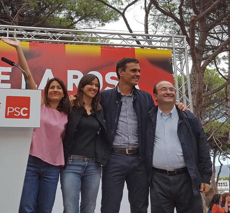 El igualado proceso de primarias y la dimisión de Pedro Sánchez hurgan en la herida del PSC