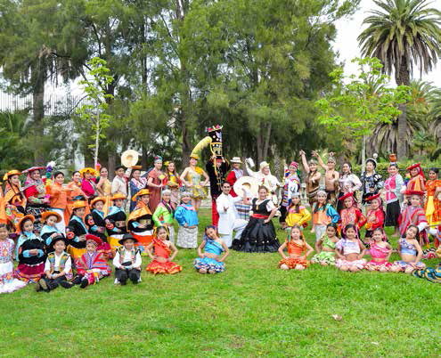 El II Fórum de las Culturas se abre a peruanos y bolivianos