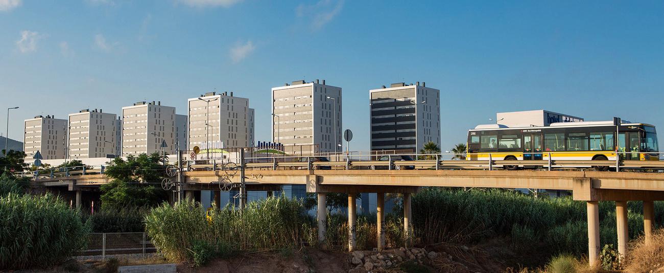Un nou viaducte, tres vegades més ample, connectarà Viladecans amb el seu litoral