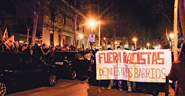 Cara a cara entre antiislamistas y antifascistas en L’Hospitalet