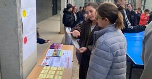 Espacios de escucha: Begues promueve el diálogo entre jóvenes y profesionales municipales