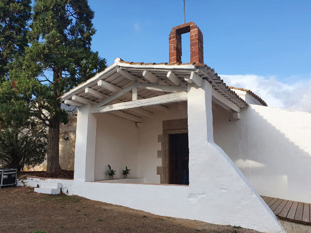 Viladecans recupera la valiosa ermita medieval de Santa Maria de Sales