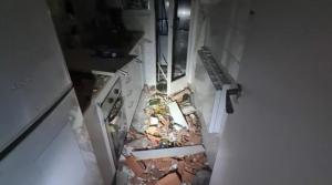 Explosión de gas en la cocina. Un herido leve y destrozos en una vivienda de Castelldefels