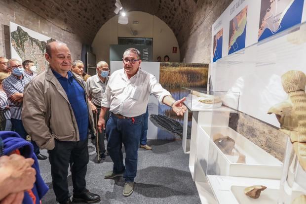 Viladecans descubre sus secretos con la exposición “Descobrir el Museu de Viladecans”