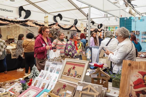 10.000 personas visitan la feria de scrap de Viladecans