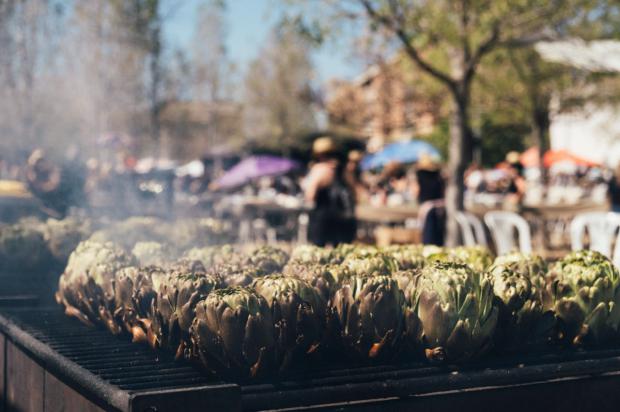 Las Fiestas de la Alcachofa Prat arrasan: miles de visitantes y de alcachofas