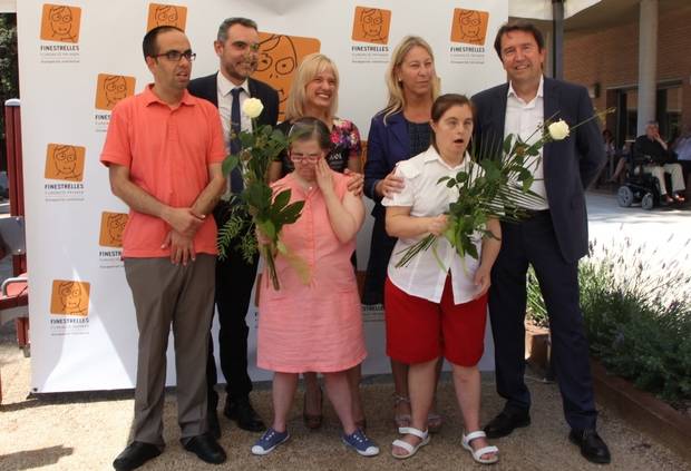 La Fundación Finestrelles de Esplugues inaugura una residencia especializada en discapacitados intelectuales