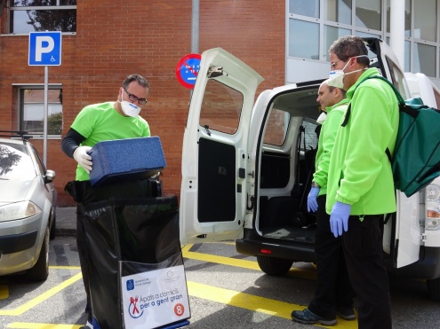 El Prat refuerza el proyecto de comida a domicilio para las personas mayores en 2022