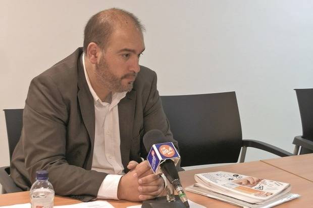 Arnau Funes, en el debat electoral comarcal que El Llobregat va organitzar abans de les municipals de 2015
