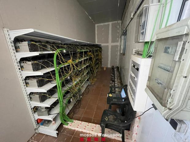 Detenido por estafar más de 300.000 € a la compañía eléctrica con una granja de criptomonedas