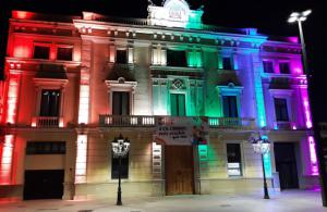 L'Hospitalet se viste de colores. La nueva sede de la Oficina Municipal LGTBI