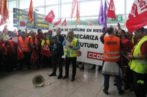 Huelga en el aeropuerto de El Prat. Los trabajadores de Iberia están furiosos