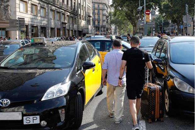 Investigación abierta: Quién es el cómplice del ladrón de hoteles del Baix que arrastró a un taxista