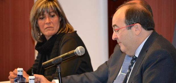 Núria Marín, alcaldesa de L'Hospitalet i presidenta de la Diputación de Barcelona, junto al primer secretario del PSC, Miquel Iceta