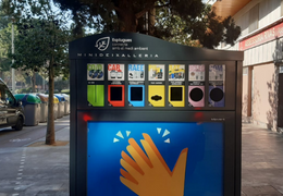 Esplugues instala dos nuevos minipuntos limpios para fomentar el reciclaje