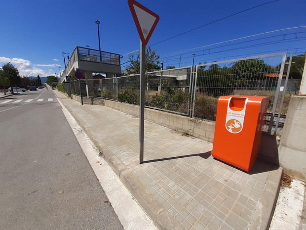 Abrera cuenta con diez contenedores dedicados al reciclaje de aceite doméstico