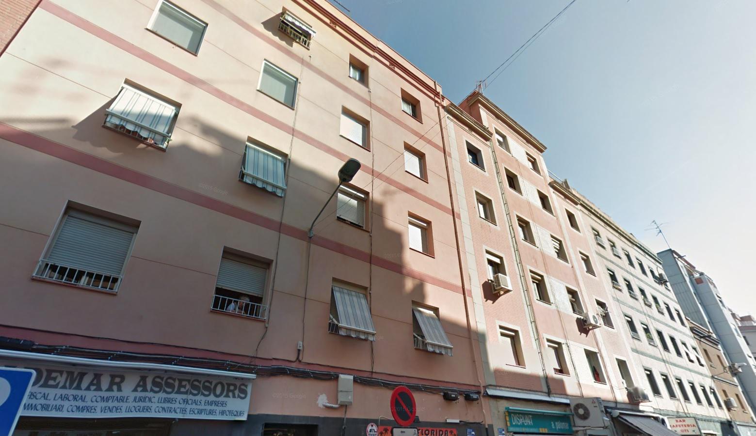 Mor una persona en un incendi de matinada a L’Hospitalet