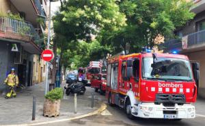 Impactante incendio en una frutería de Sant Boi. Descubre cómo los bomberos han evitado una tragedia