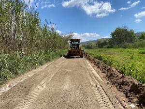 Sant Esteve Sesrovires refuerza el mantenimiento de sus caminos municipales