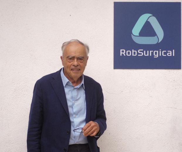 Josep Amat: “És un miracle que un robot quirúrgic com el nostre hagi sortit de Catalunya”