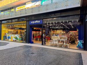 La apertura que pone en alerta a Reyes Magos y Papá Noel: nueva tienda de Juguettos en Finestrelles