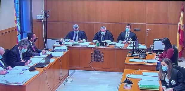 20 años de prisión para los tres acusados de una violación en grupo a una joven en Sant Boi en 2018