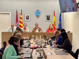Sant Esteve congela impuestos para el 2026 y ajusta tasas por servicios