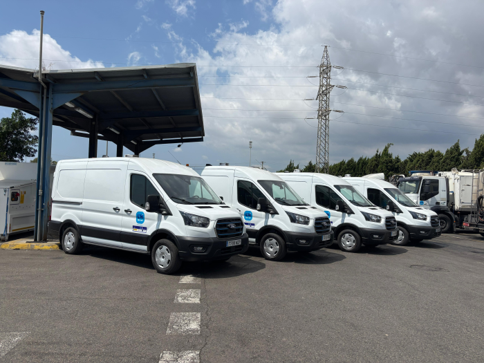 L'Hospitalet aumenta su flota de limpieza con nuevas hidronetejadoras