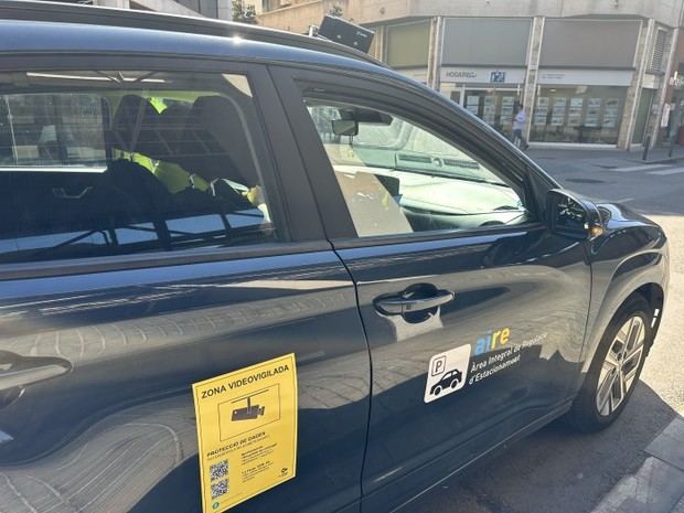 L'Hospitalet implementa vehículos eléctricos para controlar zonas de carga